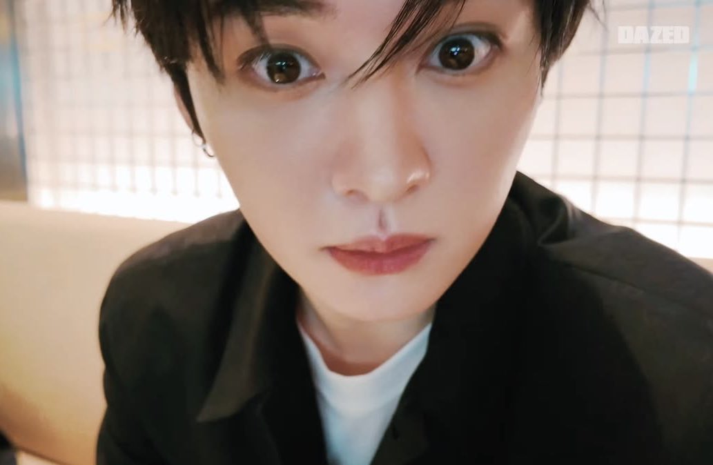 emi 🍮 lee know day !!! tweet media