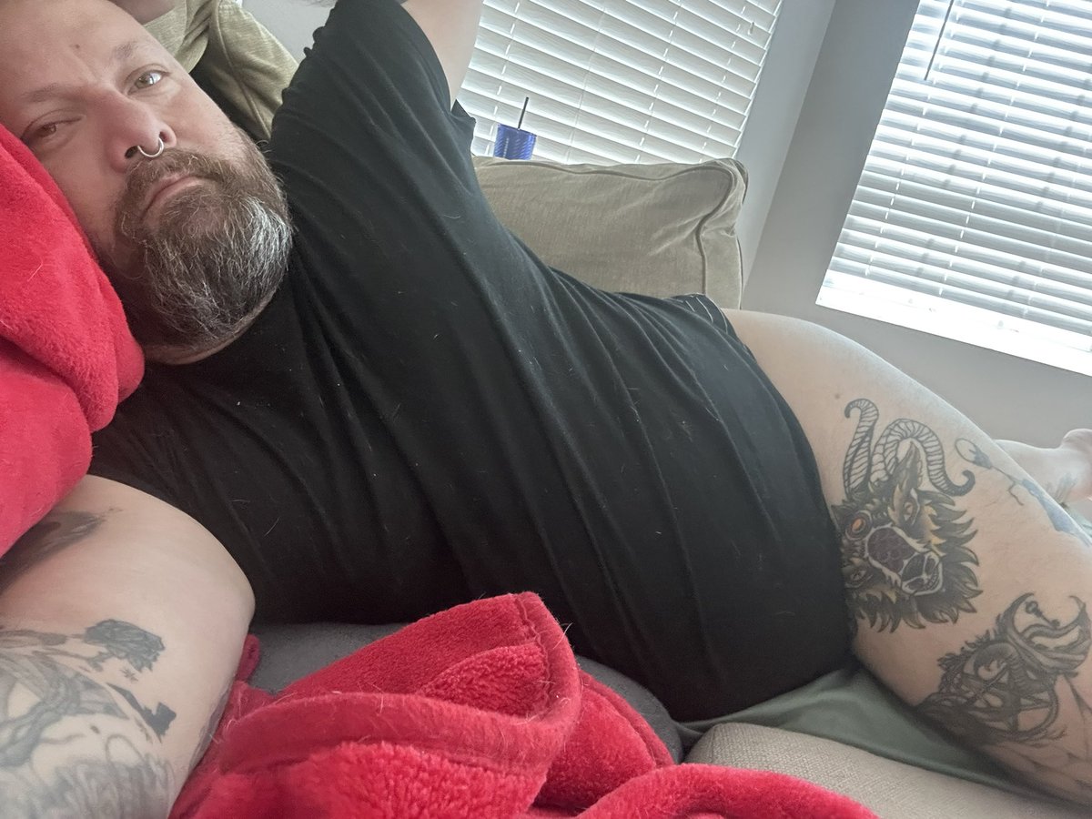 Drewboy771's tweet photo. Waiting on my husband to wake up and spank this ass!! @2big41hand https://t.co/h0qMqWoxgw