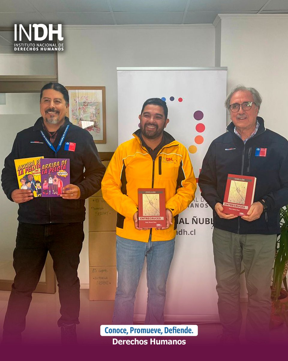 inddhh's tweet photo. #INDHÑuble📍hizo entrega de 55 ejemplares del libro “Chillán Entrecruces” al Servicio Nacional de Patrimonio Cultural. El libro que trata sobre Chillán desde sus inicios hasta 1980, y que fue escrito por la periodista y Premio Nacional de Periodismo en Derechos Humanos 2024, Ruby Weitzel, será distribuido por el servicio en las 21 bibliotecas públicas de las comunas de Ñuble.