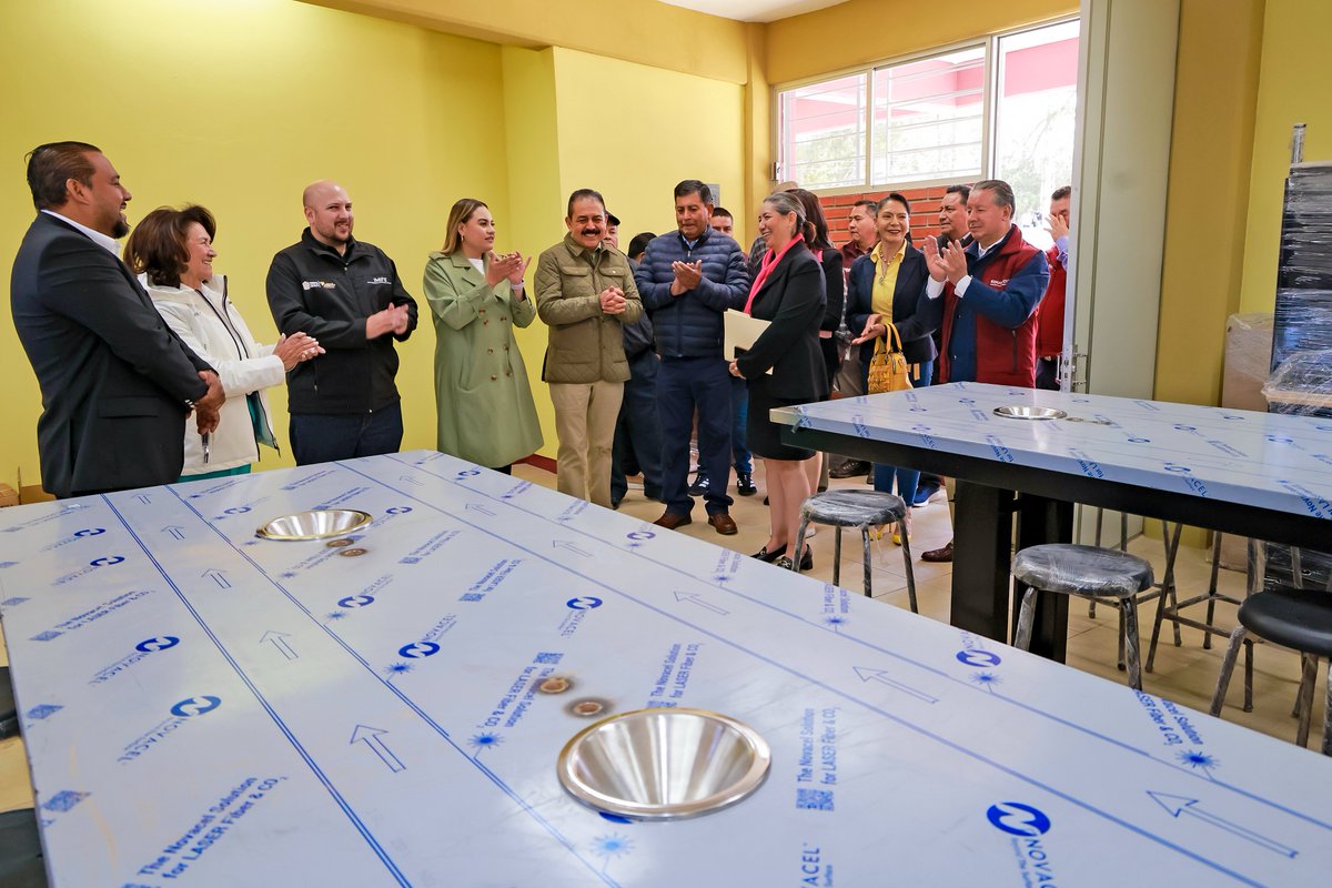 SeducEdoMex's tweet image. 💥🏫 16 escuelas transformadas en #Tequixquiac.

Con una inversión de 16.35 mdp, el Secretario Miguel Ángel Hernández Espejel fortalece espacios educativos desde la Secundaria No. 0303 “Fray Servando Teresa de Mier” con la entrega de: