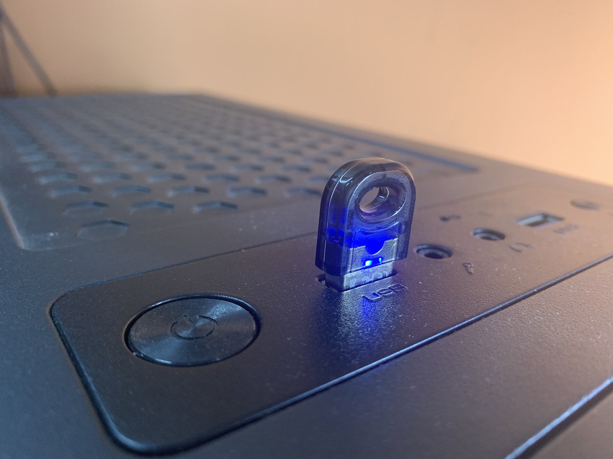 De Zhoxy Stylo Ug tweet media