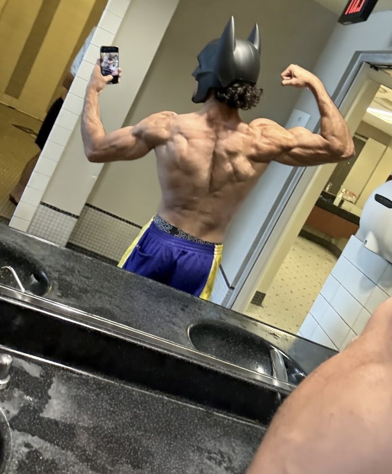 longcasp tweet media