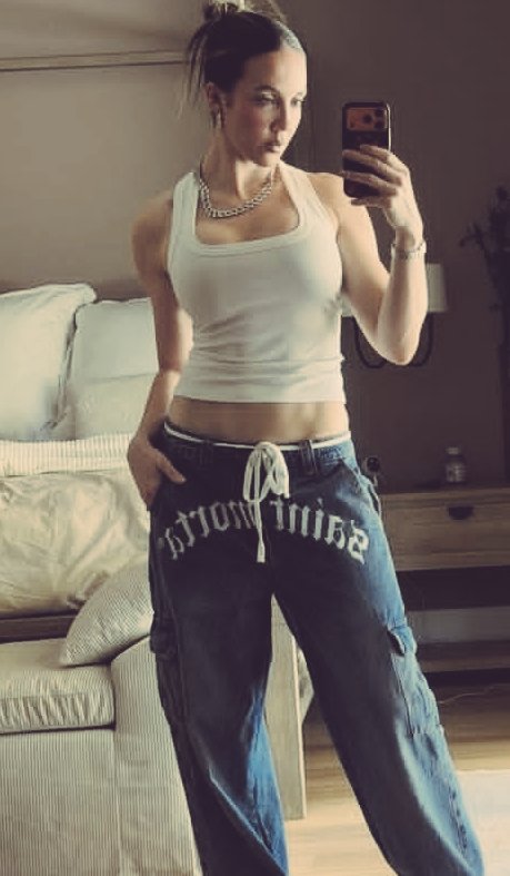 Salute me! tweet media