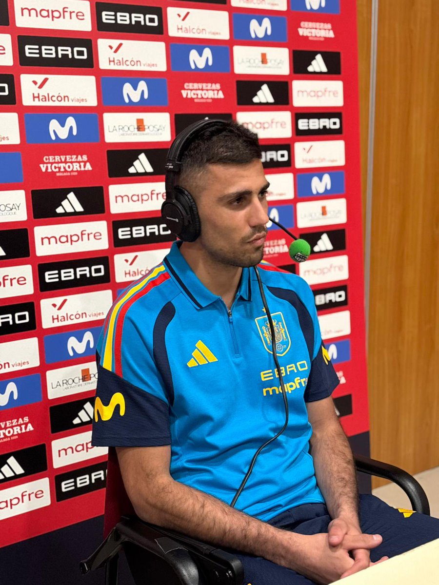 عمرو tweet media