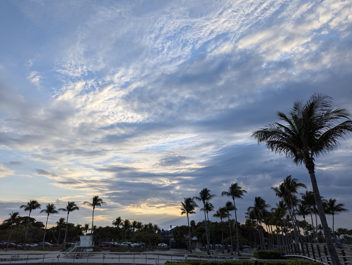 Sheila the Bills 50/50 girl! ❤️🏈💙 tweet media