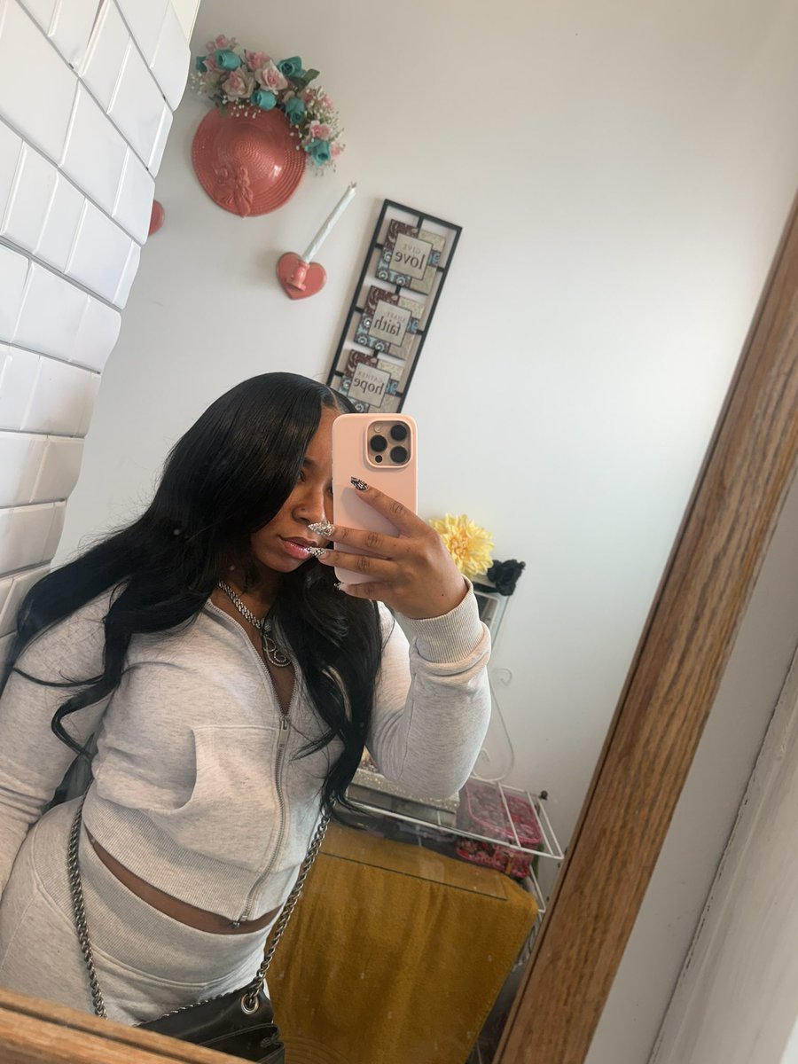 jayceedae's tweet photo. RWA 💋 https://t.co/8PTnaeJXVA