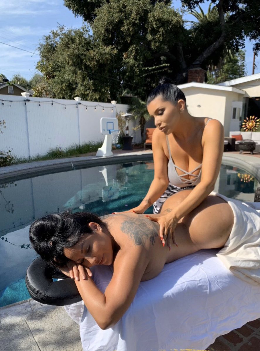 kiara_mia46229's tweet photo. Aiii siii @RomiR33657 make me your putaa hump me when ever you want mamita🥵💦🏳️‍🌈❤️ https://t.co/PwY6MQ0NRU