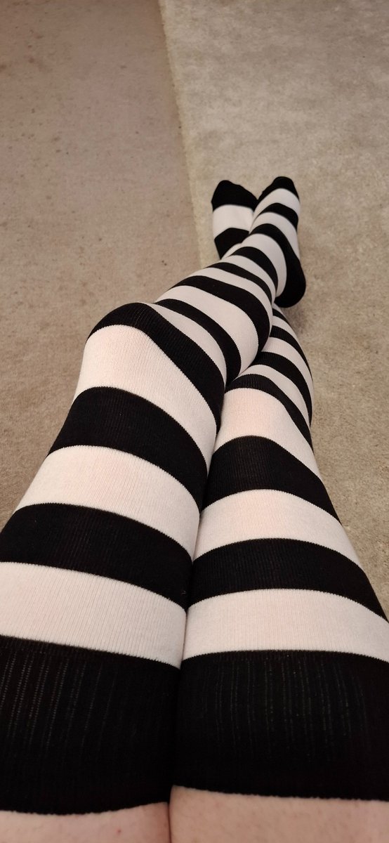 jarrow2026's tweet photo. Some more cute thigh high pics >w<

#femboyaesthetic #femboy #thighs #cute #gay #sissy https://t.co/Hyf5vLV0HG