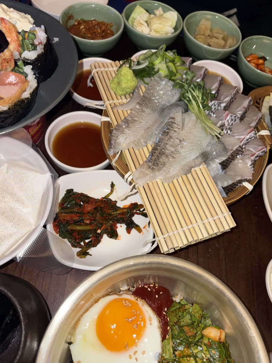 46ddyya's tweet photo. 부산다녀왔떠염 https://t.co/E55OUQekzM
