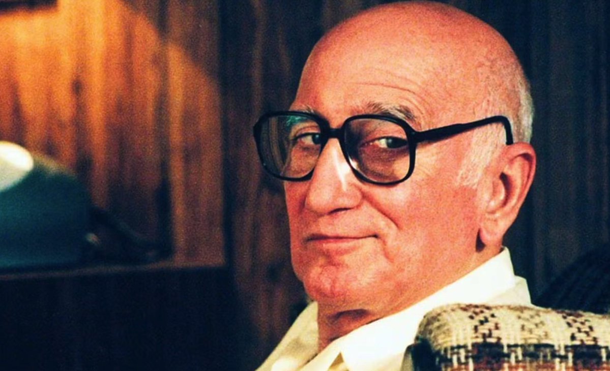 robin james™ tweet media