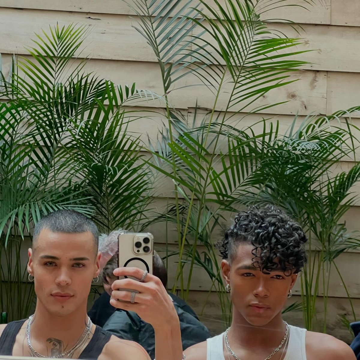 kiwidots files tweet media