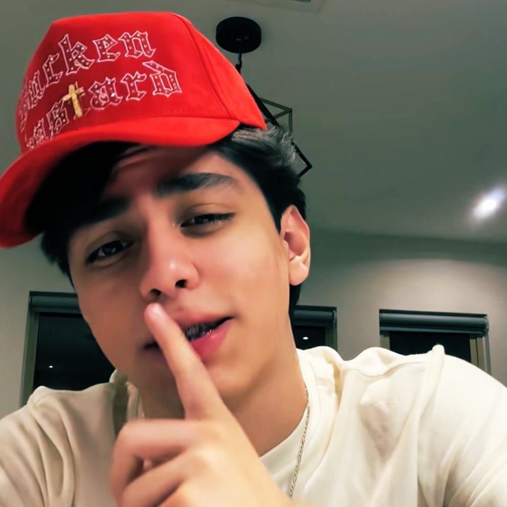 M3XICOCK's tweet photo. ᅠㅤ
     Que quackity me quiere mandar,  yo mejor le digo que vaya cerrando el ortito.
ᅠㅤ https://t.co/gxPKmrdhXy