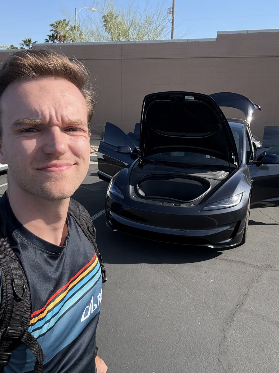 Carmen | Vegas Tesla tweet media