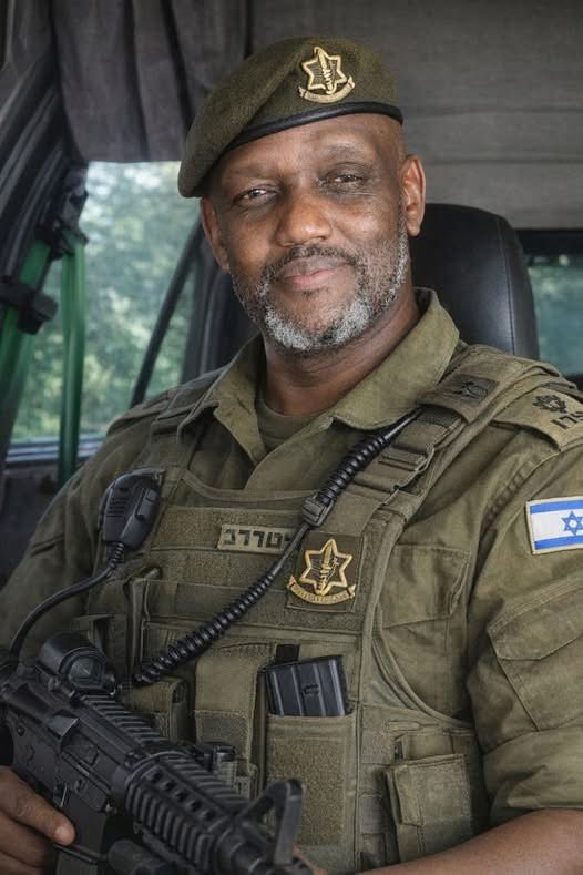 Michael Loré 🌎 tweet media