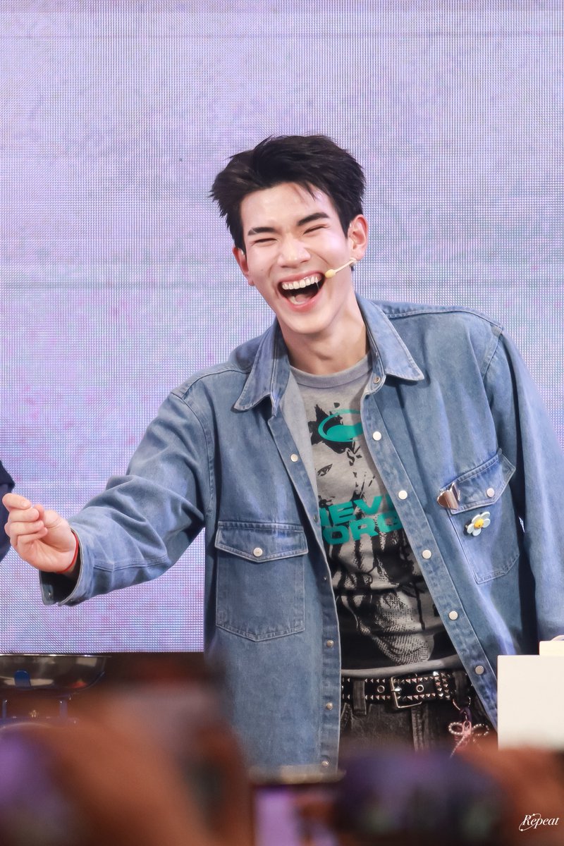 𝐑𝐞𝐩𝐞𝐚𝐭*𖦹ㅡ🌷📧🔆 tweet media