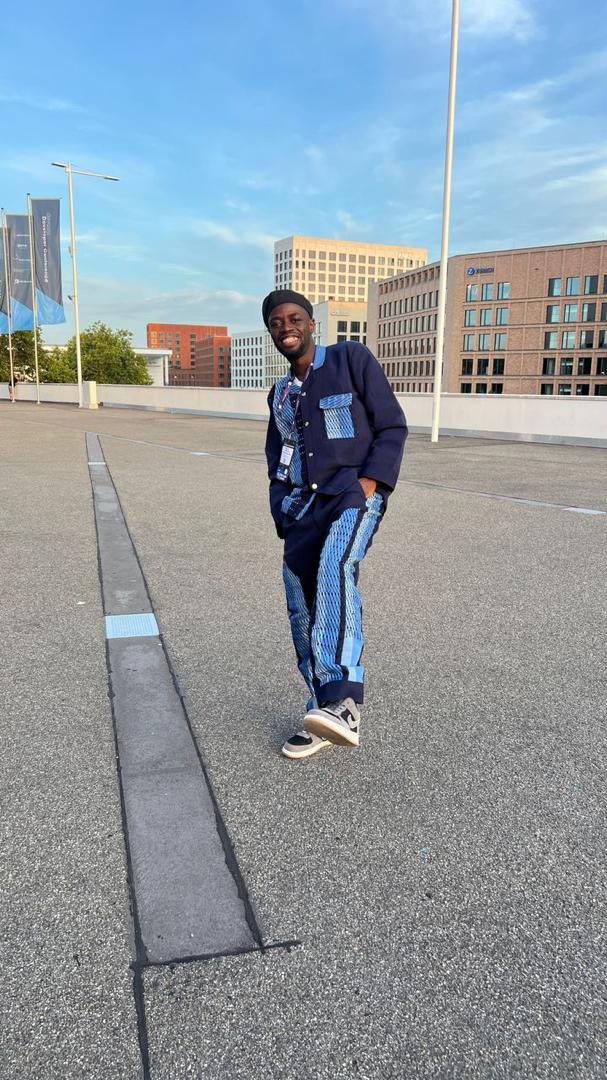 David Olamide tweet media