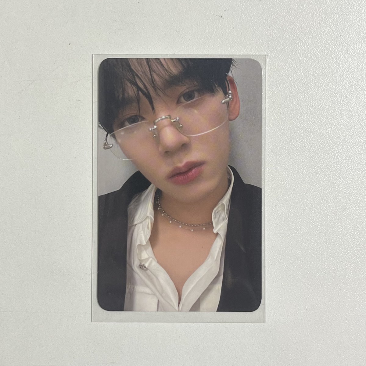 shinee2one's tweet photo. [🐰] feedback mega positivo para minha prin @shinwita que me vendeu este photocard belíssimo! como sempre, foi muito prestativa! amei os brindes e espero comprar mais e mais contigo 🩷 https://t.co/mpp3zIJSBc
