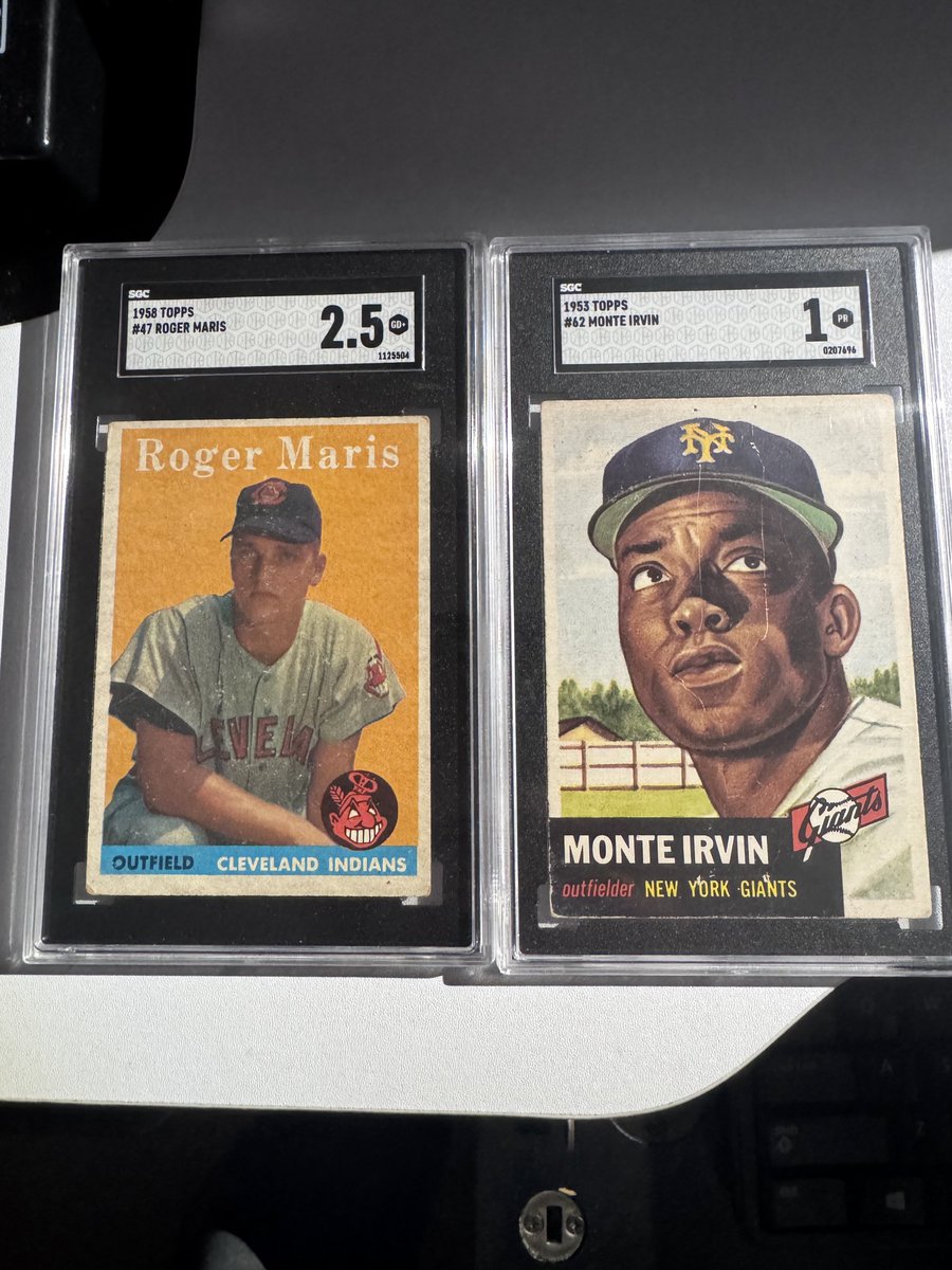 G_Whitehead5's tweet photo. @CardsStory Maris RC $200
Irvin $30
PayPal only https://t.co/DEAbj1RiZu