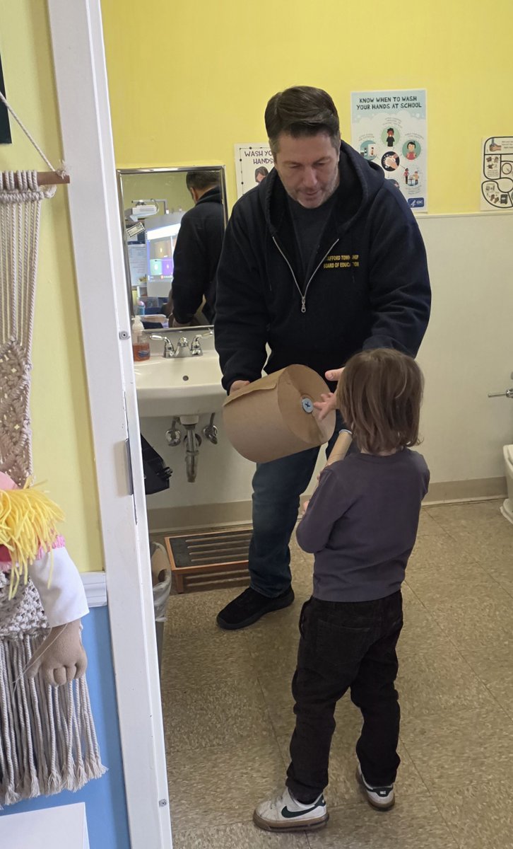 Mrs. Karen Wilson tweet media