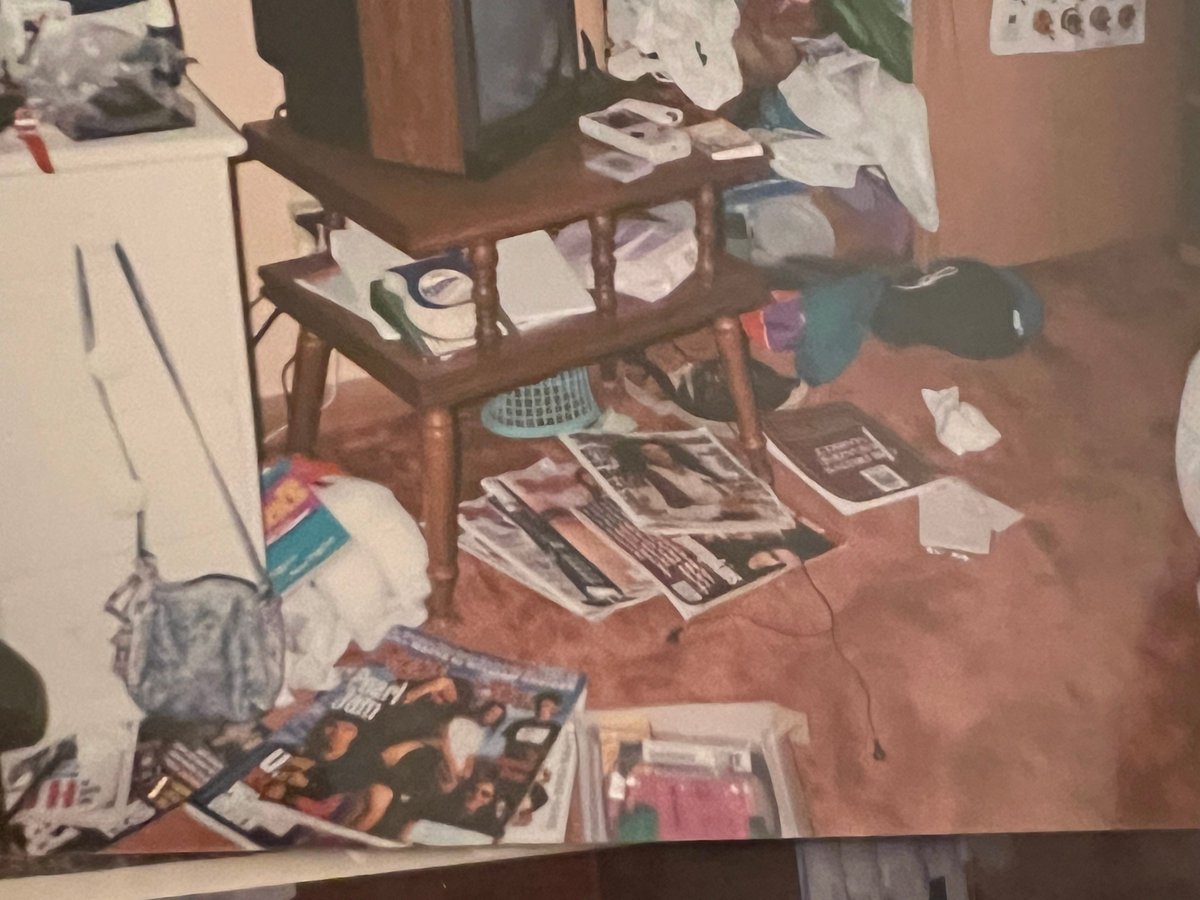 Annie Zaleski tweet media