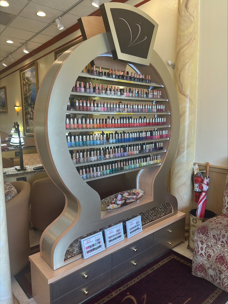 Paddock Shops tweet media