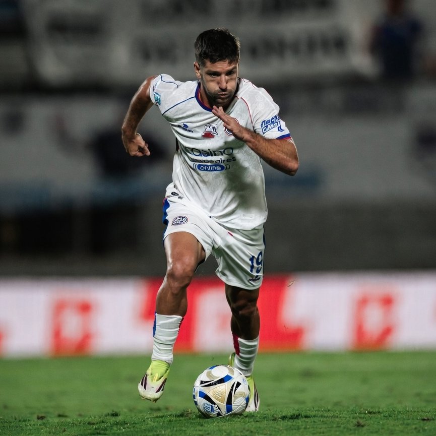 LigaAFA's tweet image. ¡Empate en el Guillermo Laza!

@prensariestra y @SanLorenzo igualaron 1 a 1 con goles de Alonso y Cuello en el cierre de la #Fecha12 del #TorneoMercadoLibre 2026 🏆

👉🏻 @ML_Argentina 
📷 San Lorenzo