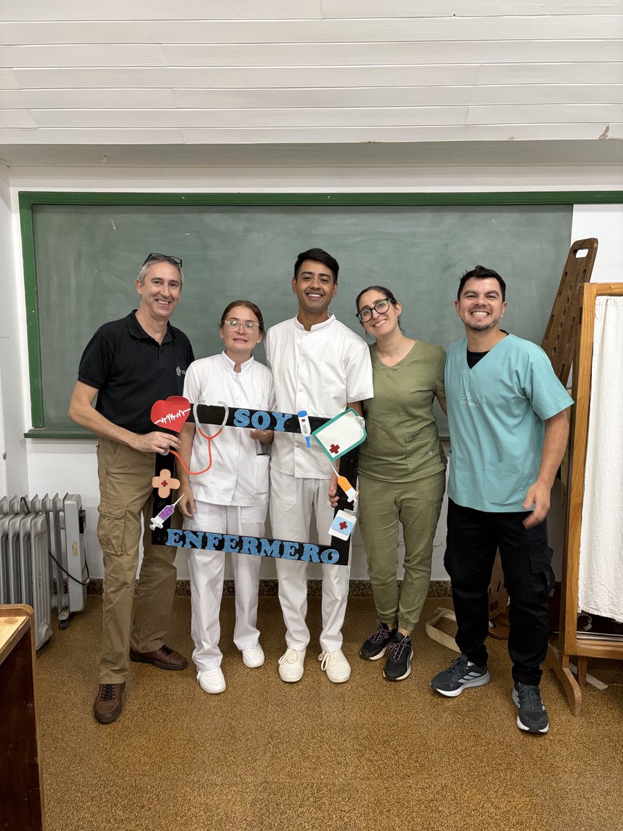 Felicitamos a Juan y Valeria que hoy rindieron su última materia y oramos por su ministerio.