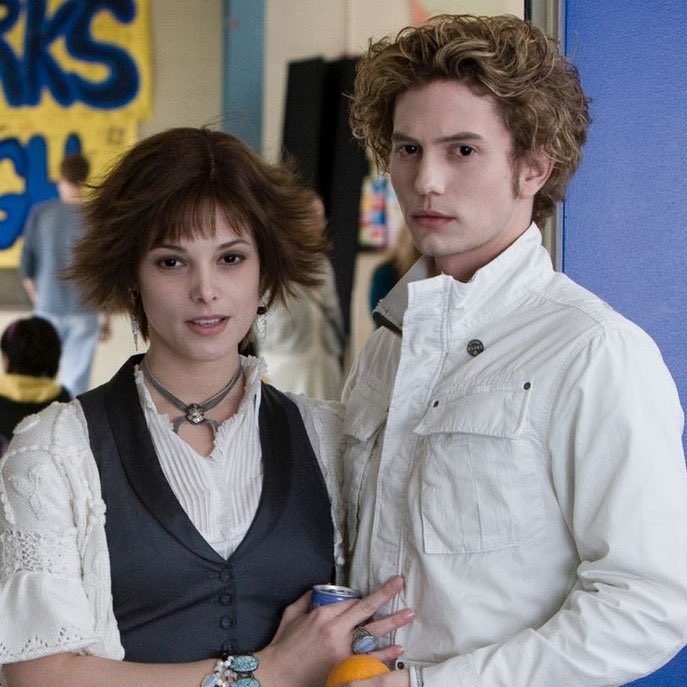 cherkeukeu is green tweet media