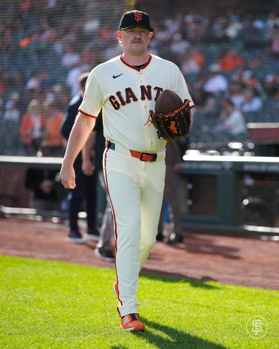 SFGiants's tweet photo. soon https://t.co/MHBmvgieFg