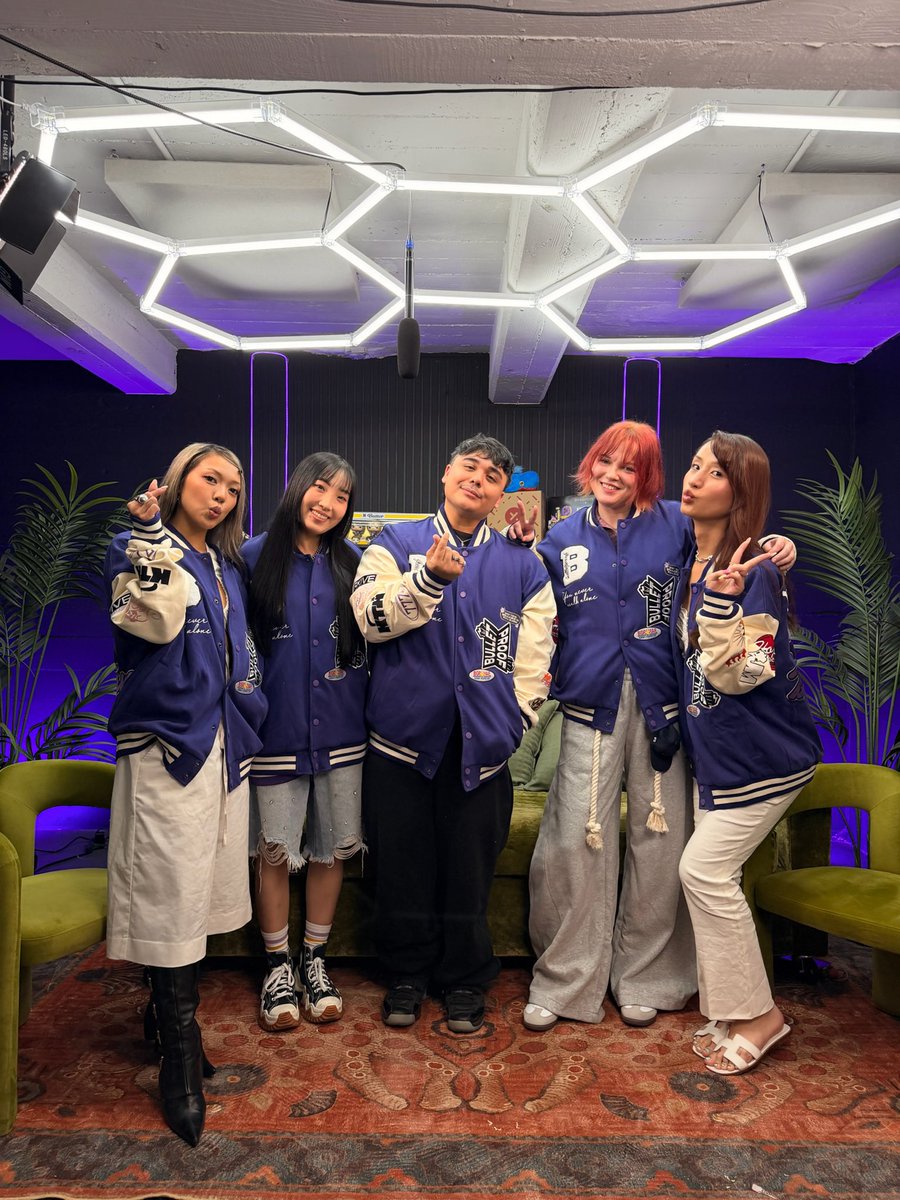 UltimateBiasPod's tweet photo. ARMYYYYYY 💜

join us for a very special bts comeback episode where we talk bts firsts, favorite eras, music videos, and more now on spotify and youtube - link in bio! 🥰

#bts #arirang #kpop #UltimateBias https://t.co/DyyPnpHNwn