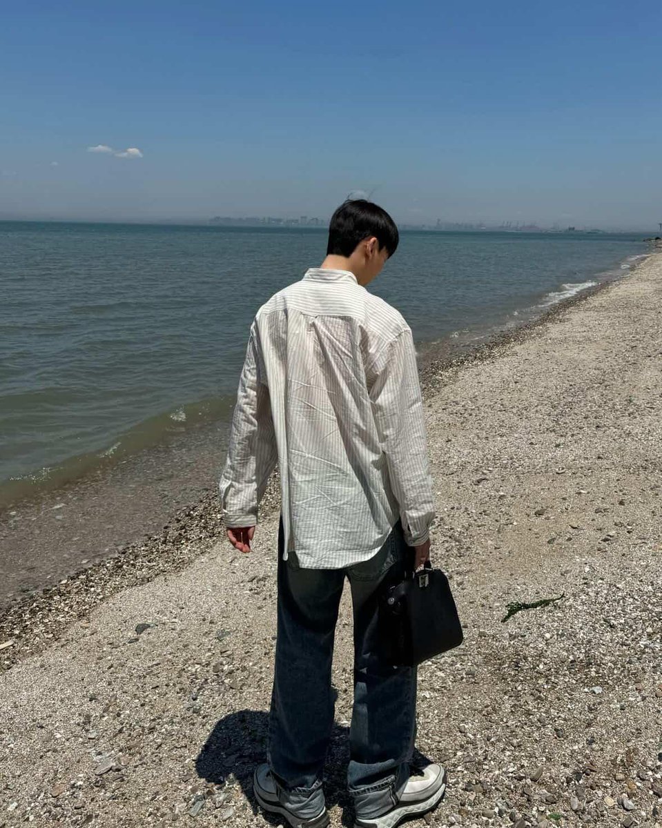 특이한거하네 tweet media