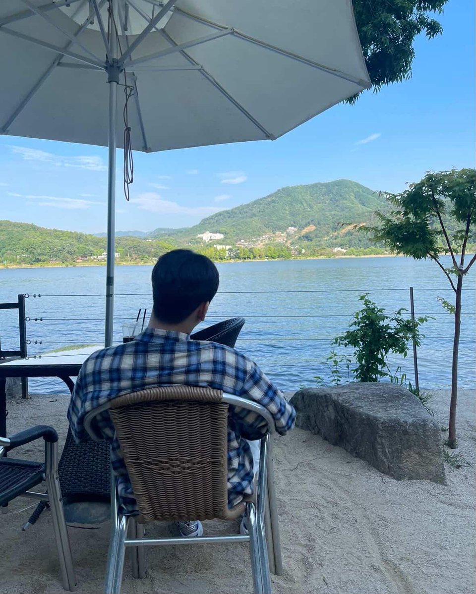 특이한거하네 tweet media