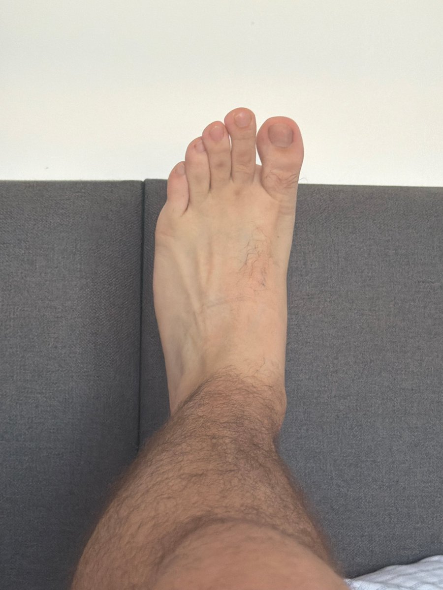 Hi6934's tweet photo. La zorra quedó feliz después de tanto que la humille! Igual quieres? Manda dm! 🦶🏻🔥 https://t.co/Je0z3TMGTd