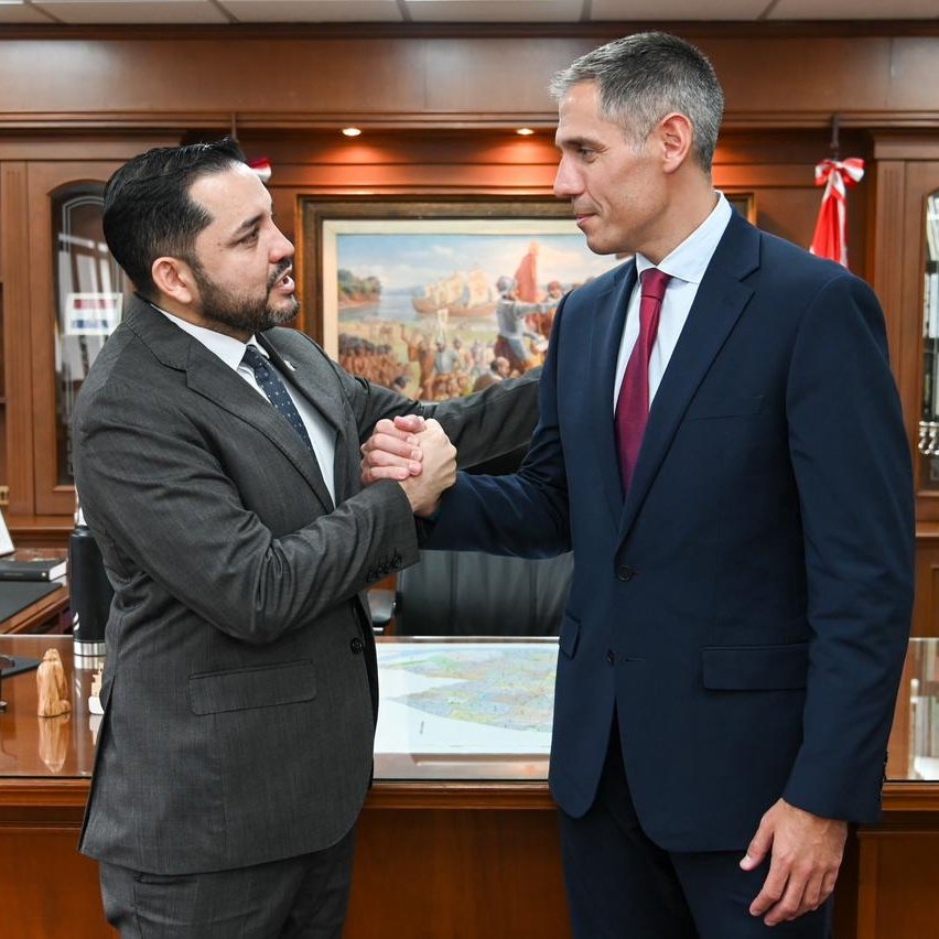 Elecciones tweet media