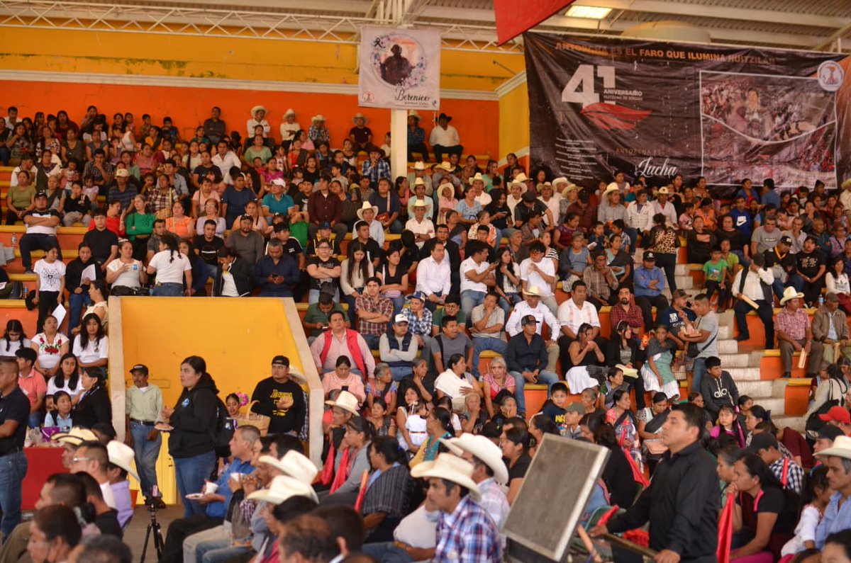 Los aniversarios de Antorcha en el municipio de Huitzilan de Serdán (Puebla) y las colonias el Cerro del Tejolote (Ixtapaluca) y Clara Córdova (Noroeste Edomex), son ejemplos a seguir como ejemplo de unión y organización de pueblo trabajador.
#ElPuebloUnidoProgresa