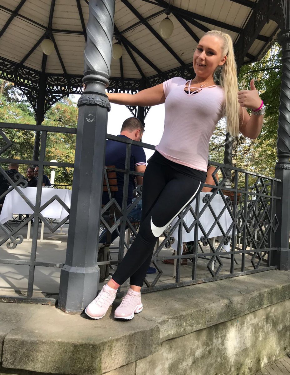 Sandra Wella tweet media