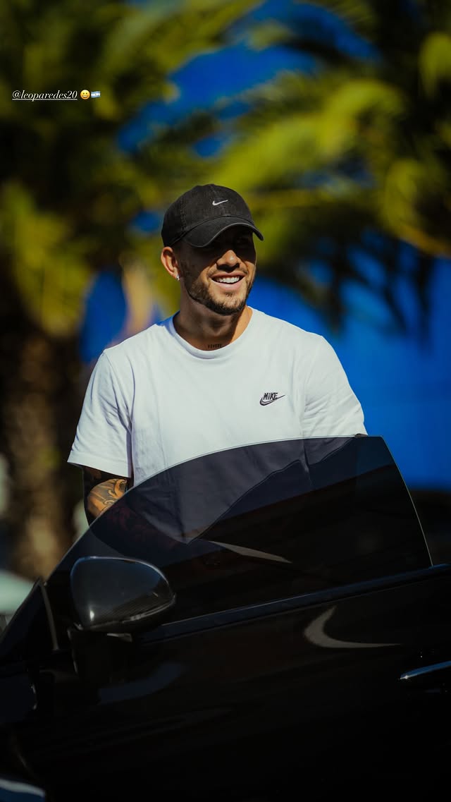 #𝟱 ⚡💙 tweet media