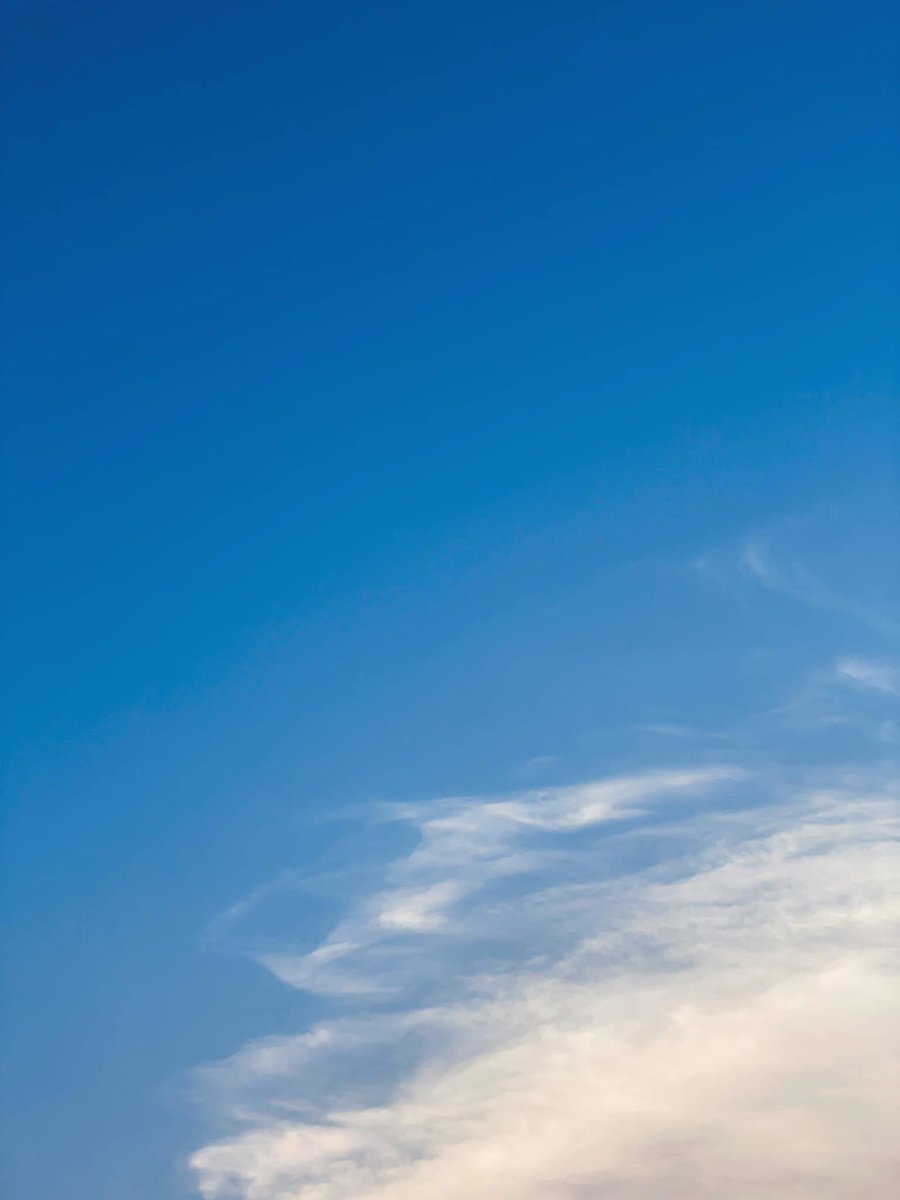 napatraton's tweet image. โลกจะสอนให้เราเข้าใจ และยอมรับ
____________________
#shotoniphone