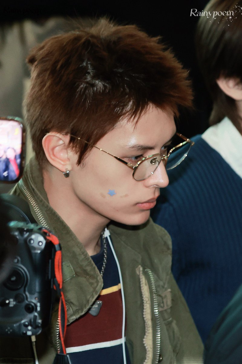 RainyPoem tweet media