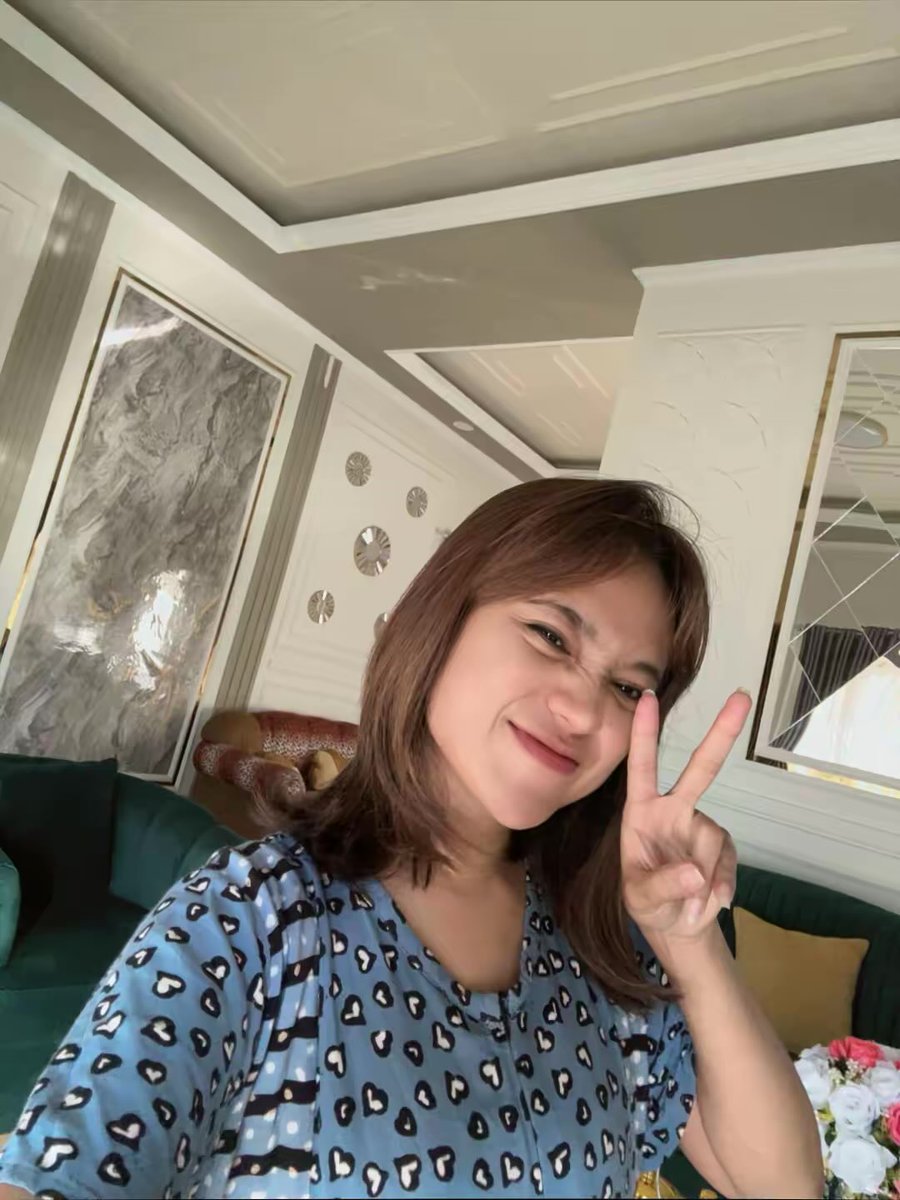 nupinupinupi tweet media