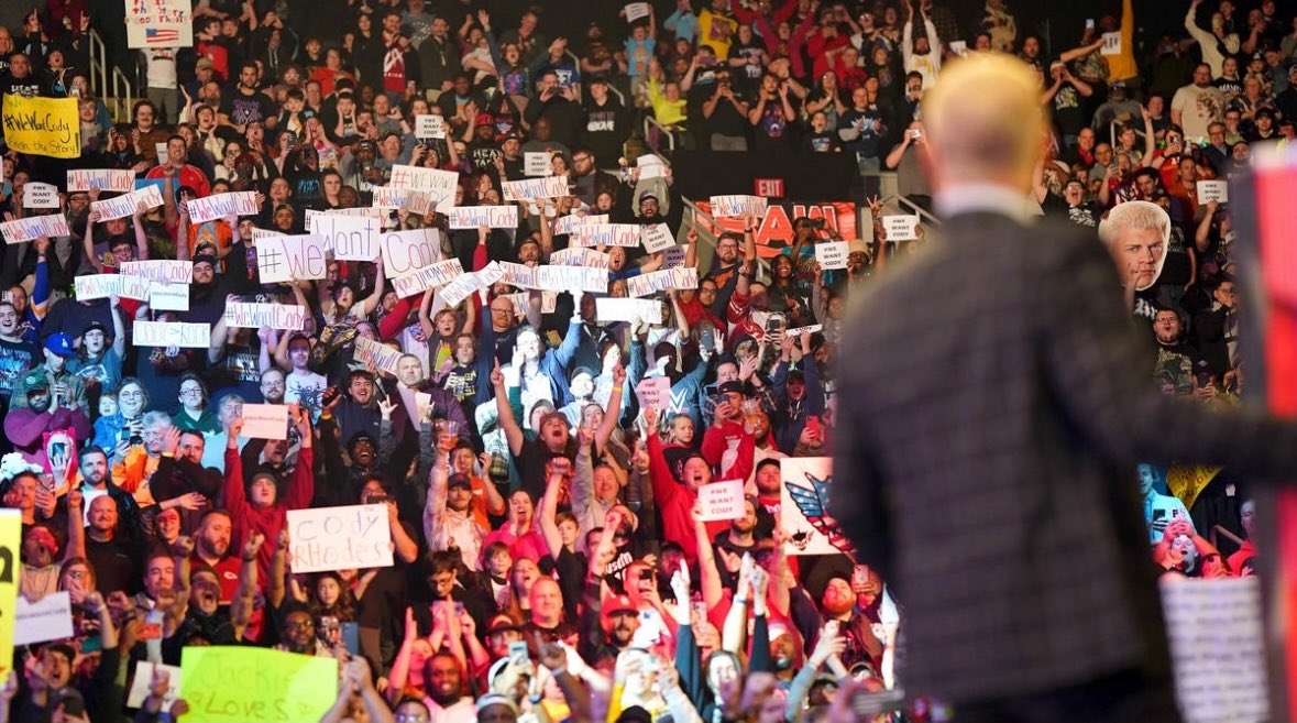 krystal ☾ tweet media