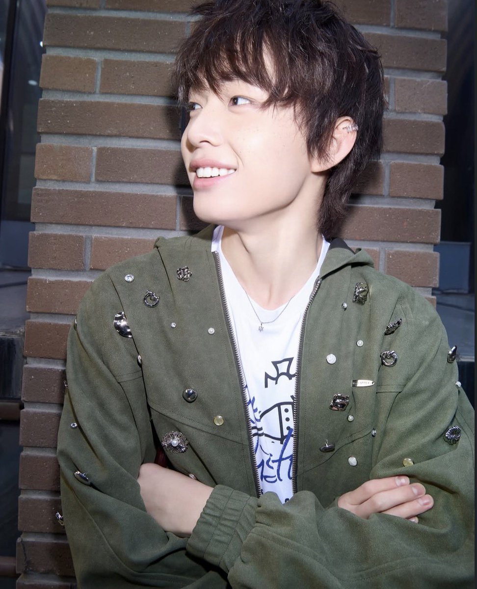 Mel is unique X3 tweet media