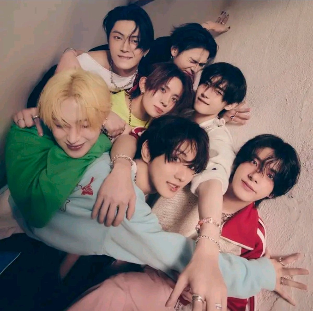 bibi ෆ╹.̮╹ෆ ENHYPEN IS 7 tweet media