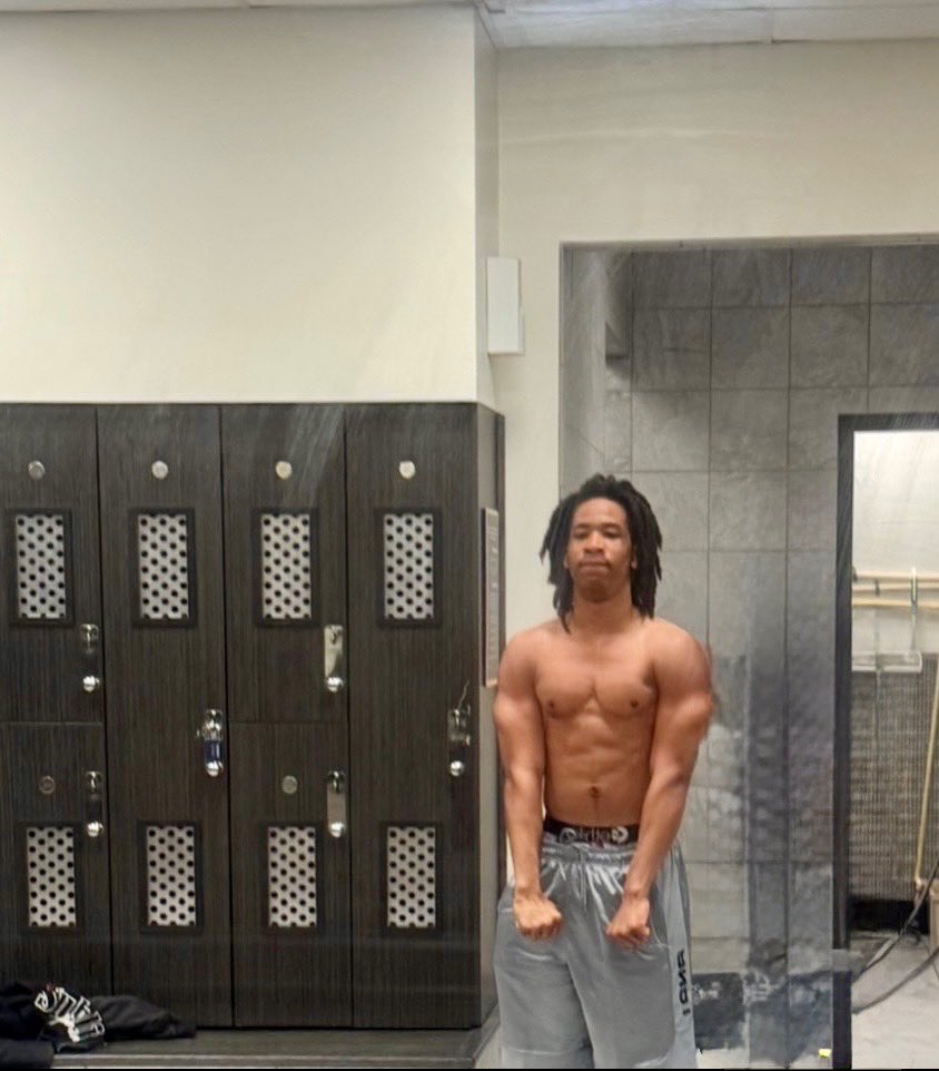 crump_cartier's tweet photo. Stackin Days!! Putting in work.🫱🏽‍🫲🏾@Tspop22 @LandstownEagles @Coachswins_LHS @stop12_ https://t.co/r4lHCAyDeg