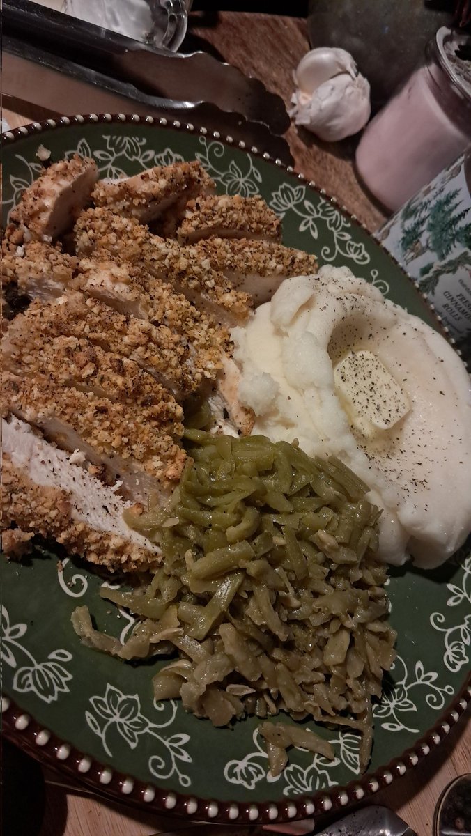 𝔠𝔥𝔯𝔦𝔰𝔰𝔶 🌙 tweet media