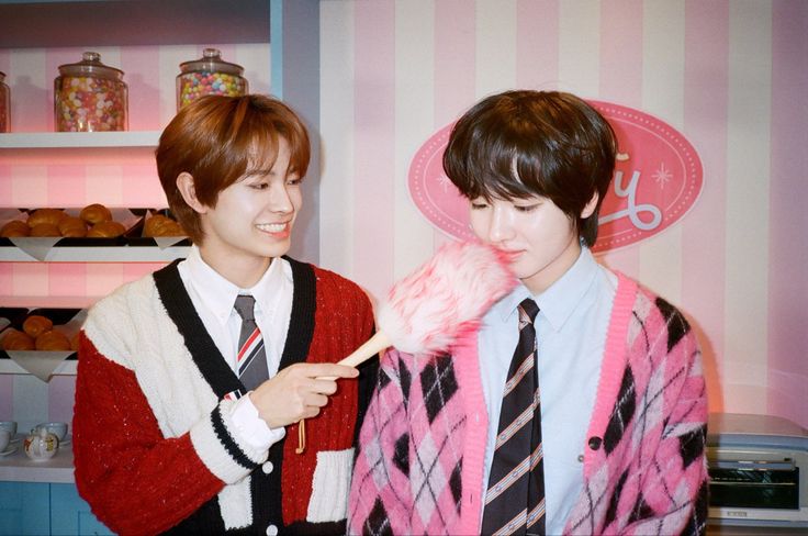 Momito 🍧 tweet media