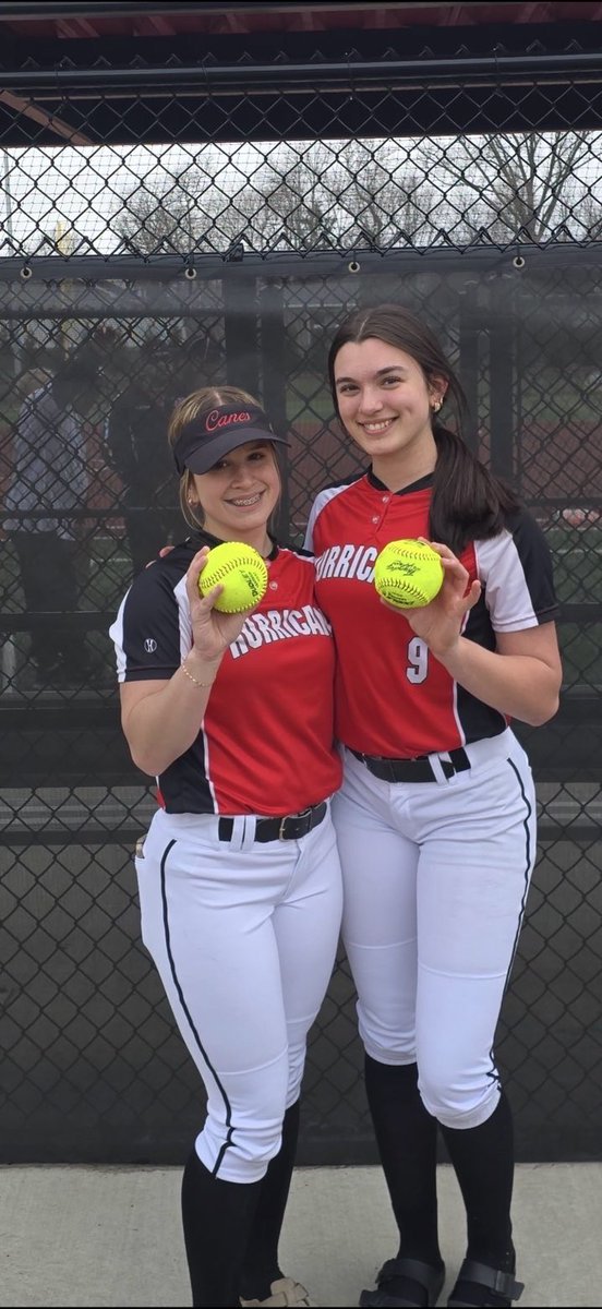 MikaylaDiGenn09's tweet photo. I’d like to give a shout out to my varsity team, the Lady Canes for showing true grit and perseverance today in a come back victory against North Hills! Here is my highlights from the game, ready to be in action Friday against Fox Chapel! @TexasGlory06PA @Pitt_SB @RMUSoftball https://t.co/PeUOSt50Iy