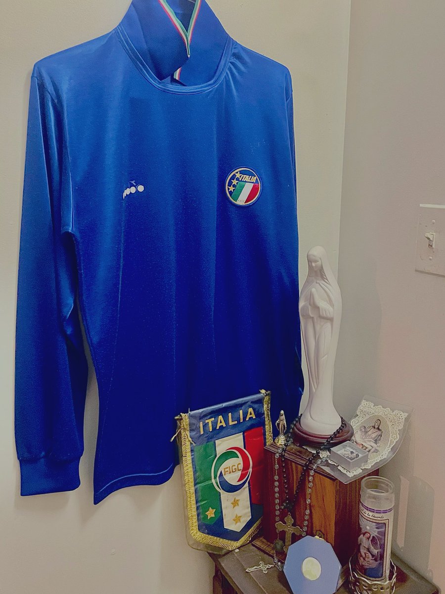 Whatever it takes lol 🙏🏽

🇮🇹 🇮🇹 🇮🇹

#ForzaItalia 🇮🇹
#ForzaAzzurri 💪🏽
#WorldCupQualifiers 
#ITALIA