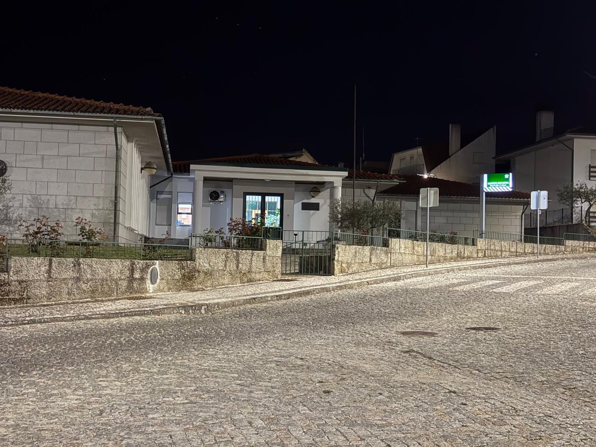 levifernandes's tweet photo. Disparition dans l'Aveyron:  

Cédric Prizzon, interpellé mardi au Portugal, passe la nuit de mercredi à jeudi en garde à vue dans cette prison à Meda.

Il sera présenté jeudi à un juge. https://t.co/DtOCMFE4o6