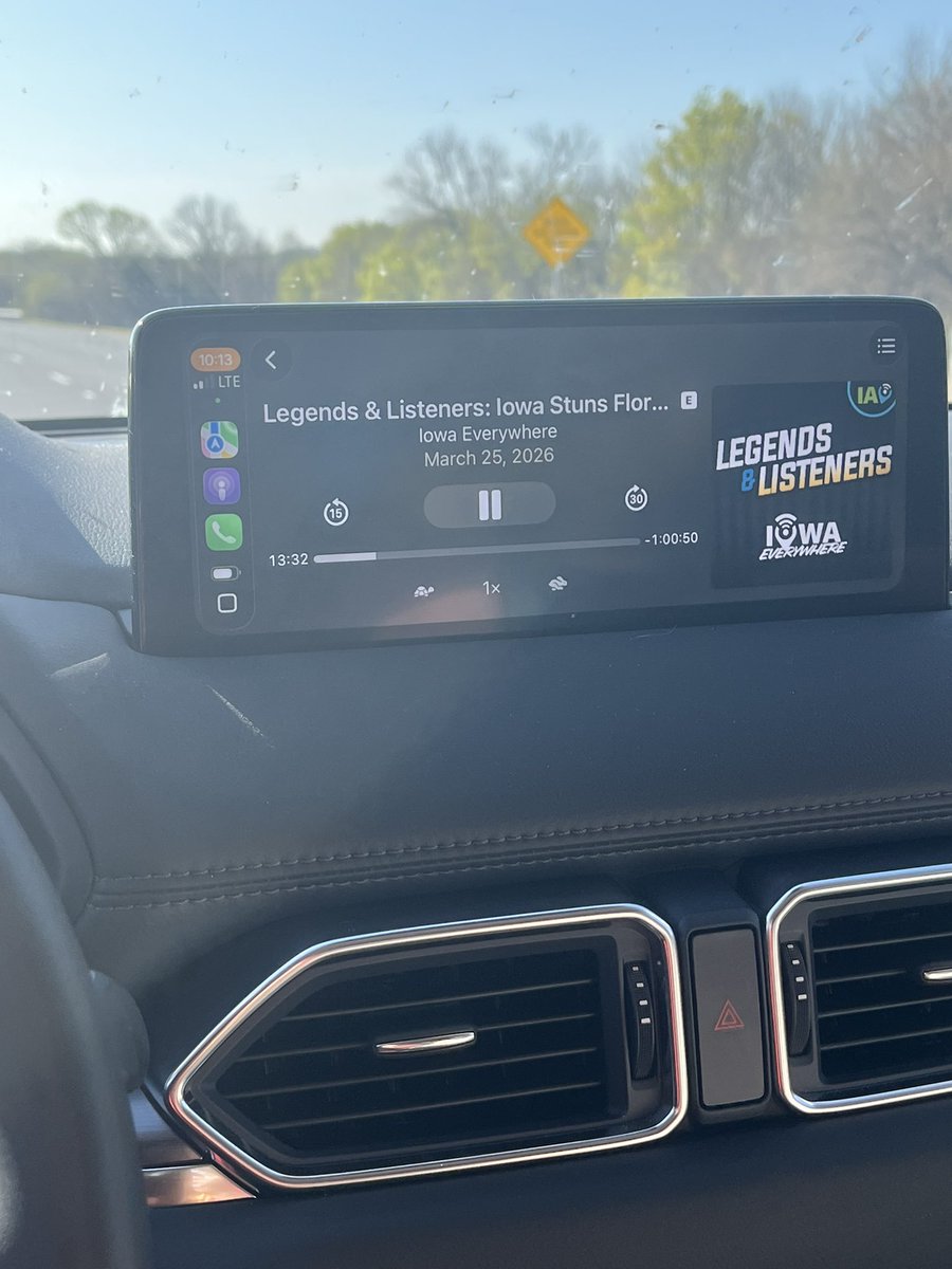 dylan_dinkla's tweet photo. It’s a long trip from Des Moines to Houston! @IowaEverywhere https://t.co/3uL5exOonk